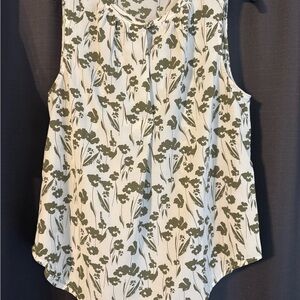 Elegant Floral Tank Top - Olive and White